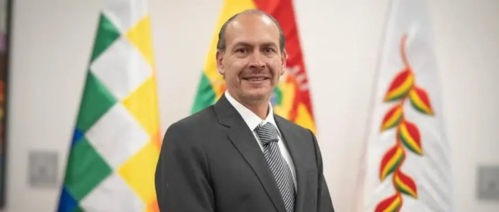 ZARATTI RENUNCIA AL VICEMINISTERIO DE CULTURAS Y CUESTIONA DECISIONES DEL GOBIERNO
