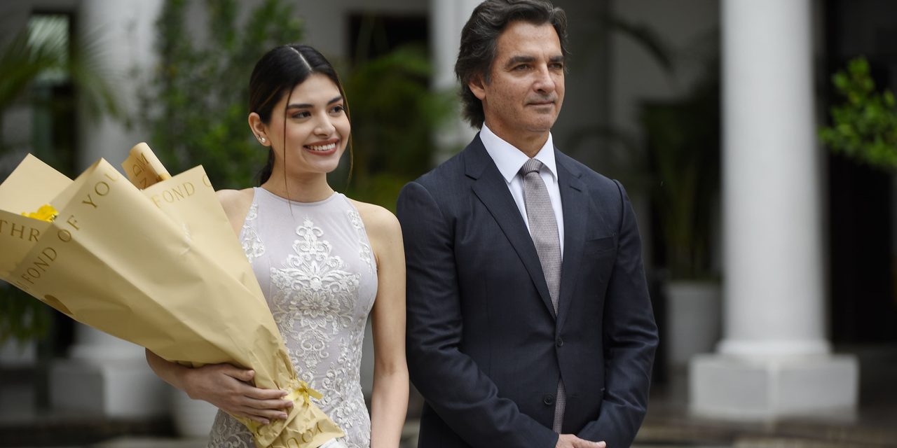 CAMILA ZENTENO ES PRESENTADA COMO LA NUEVA REINA DE SANTA CRUZ