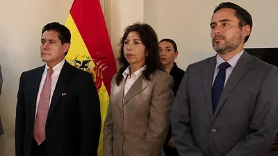 POSESIONAN A TRES NUEVOS VICEMINISTROS EN HIDROCARBUROS Y ENERGÍA
