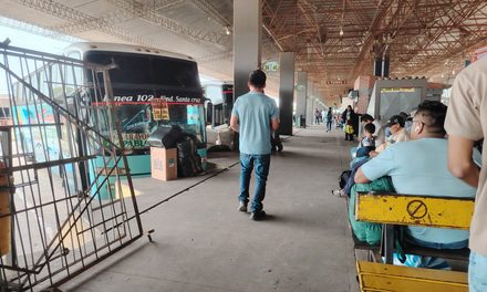 LÍNEA 102 SUSPENDE TEMPORALMENTE SUS SERVICIOS POR EL ALZA DEL DIÉSEL