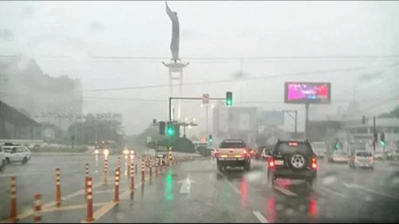FRENTE FRÍO GOLPEA SANTA CRUZ CON LLUVIAS, VIENTO Y TEMPERATURAS DE HASTA 15°C