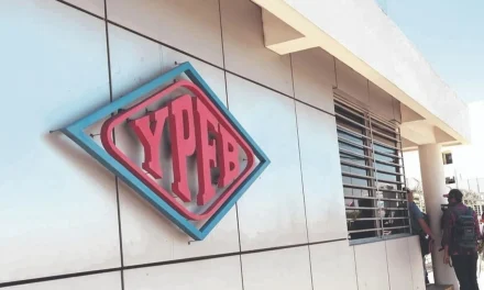 GOBIERNO CONFORMA COMISIÓN DE CINCO AUTORIDADES PARA SUPERVISAR YPFB