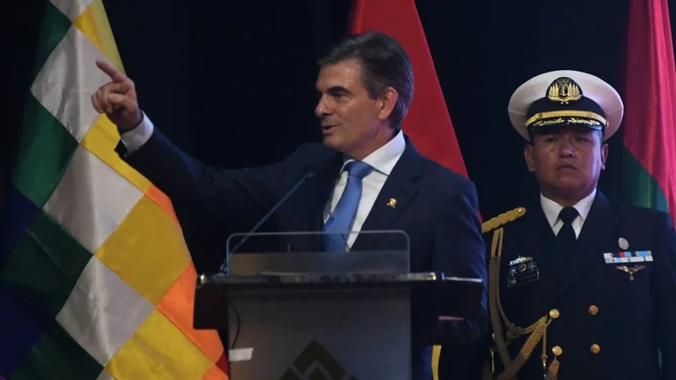 PAZ DICE QUE EL CRÉDITO DEL FMI PERMITIRÁ ACCEDER A MÁS DE $US 7.000 MILLONES