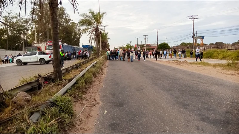 BLOQUEO EN LA RUTA AL NORTE: POBLADORES DE COLPA BÉLGICA PIDEN DEFENSIVOS PARA EVITAR INUNDACIONES