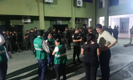 POLICÍA Y ALCALDÍA REFUERZAN CONTROLES NOCTURNOS EN BARES Y CANTINAS DE SANTA CRUZ