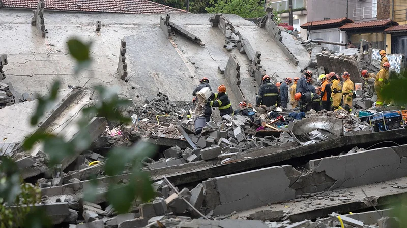 FAMILIA BOLIVIANA VIVE TRAGEDIA TRAS EL DESPLOME DE UN EDIFICIO EN SÃO PAULO