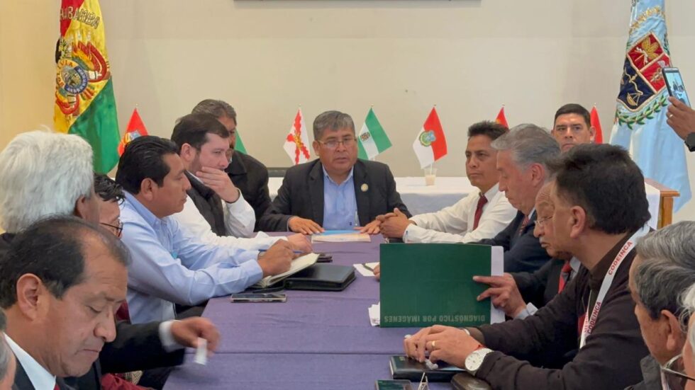 CÍVICOS DE LOS NUEVE DEPARTAMENTOS EXIGEN DEROGAR EL DS 5676 Y PIDEN REUNIÓN CON PAZ