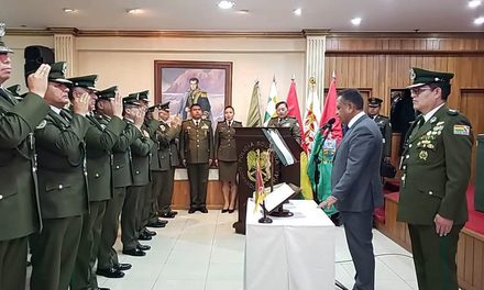 GOBIERNO POSESIONA A NUEVOS COMANDANTES POLICIALES; EDSON FERNÁNDEZ ASUME EN SANTA CRUZ