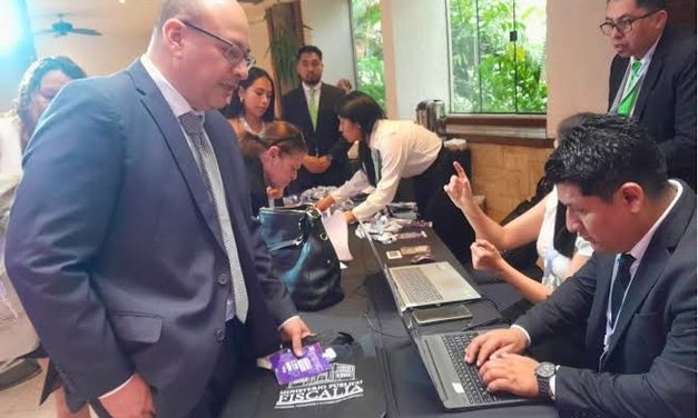 RENUNCIA IRREVOCABLE SACUDE A LA GERENCIA DE LA CONTRALORÍA EN SANTA CRUZ