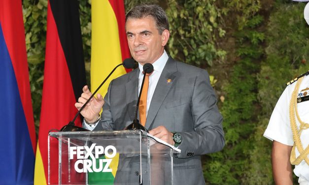 PAZ ANUNCIA BS 1.300 MILLONES, HUB VIRU VIRU Y BS 50 MILLONES PARA FEXPOCRUZ