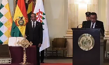 LUIS FERNANDO CAMACHO ASUME COMO EMBAJADOR DE BOLIVIA EN PARAGUAY