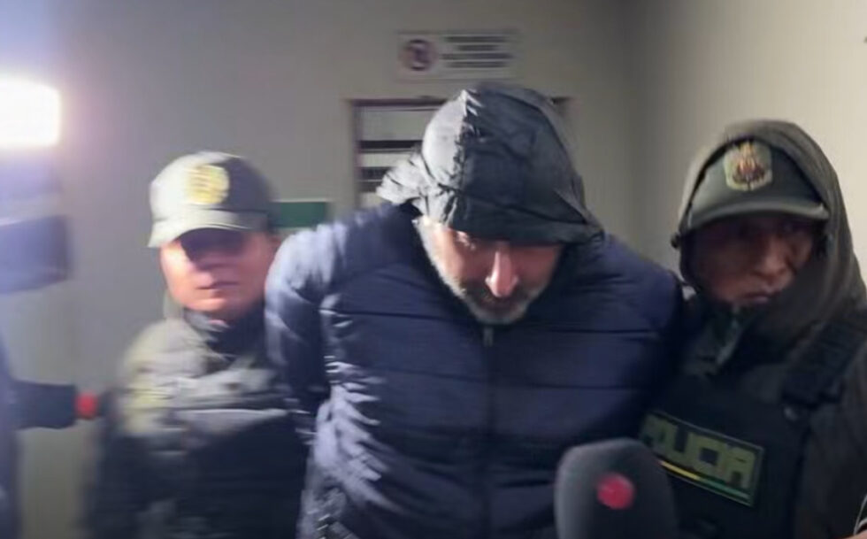CERIMEDO LLEGA AL PALACIO DE JUSTICIA Y RETORNA A PALMASOLA BAJO CUSTODIA POLICIAL