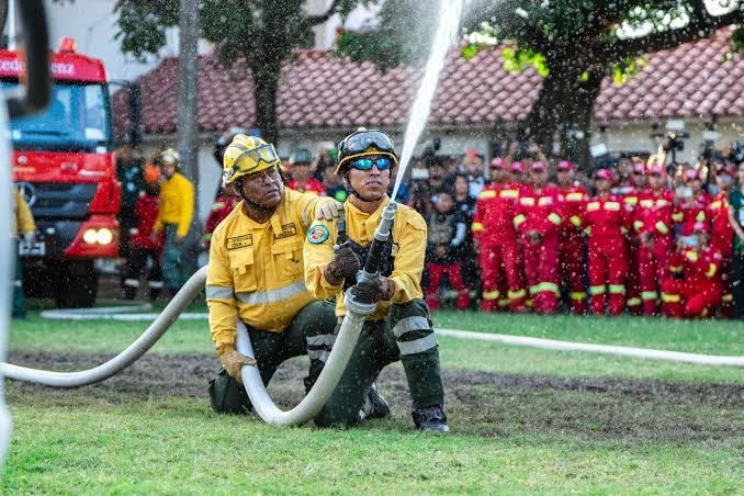 BOMBEROS VOLUNTARIOS RECIBIRÁN LA MÁXIMA DISTINCIÓN MUNICIPAL EN LA EFEMÉRIDE CRUCEÑA