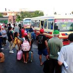 “NO ALCANZA EL BOLSILLO”: USUARIOS CUESTIONAN SUBIDA DEL PASAJE