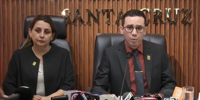 ZEBALLOS CONFIRMA REVOCATORIA DE SU VISA DE EE.UU. Y PIDE EXPLICACIONES POR VÍA DIPLOMÁTICA