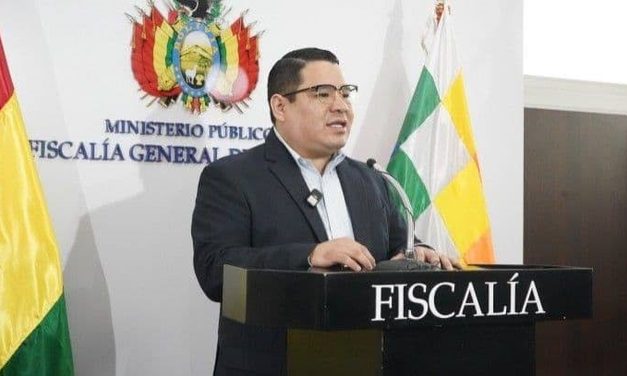 FISCAL MARIACA RECONOCE A DIEGO ÁVILA COMO PRESIDENTE EN EJERCICIO DURANTE AUSENCIA DE PAZ Y LARA