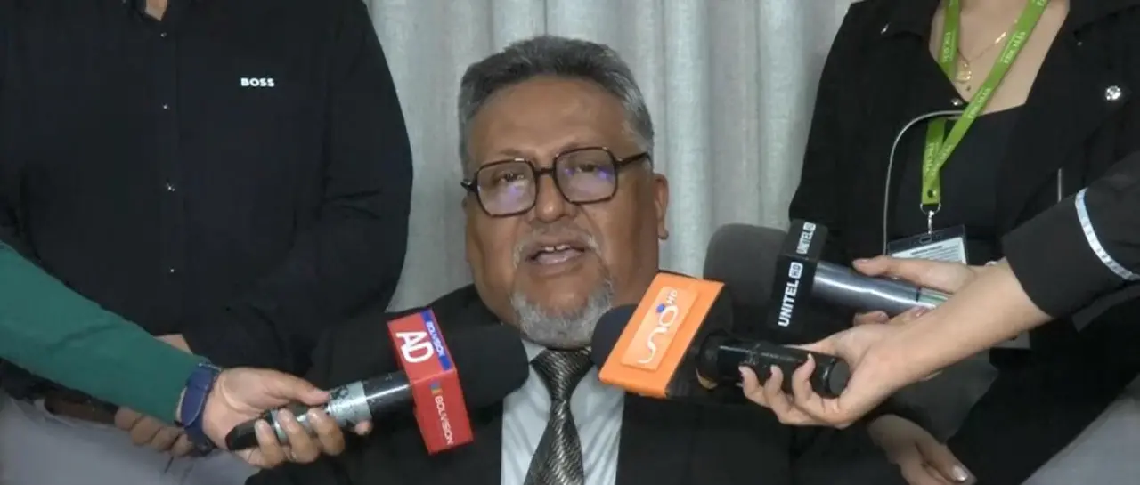 LUIS MONTAÑO ASUME COMO FISCAL GENERAL INTERINO