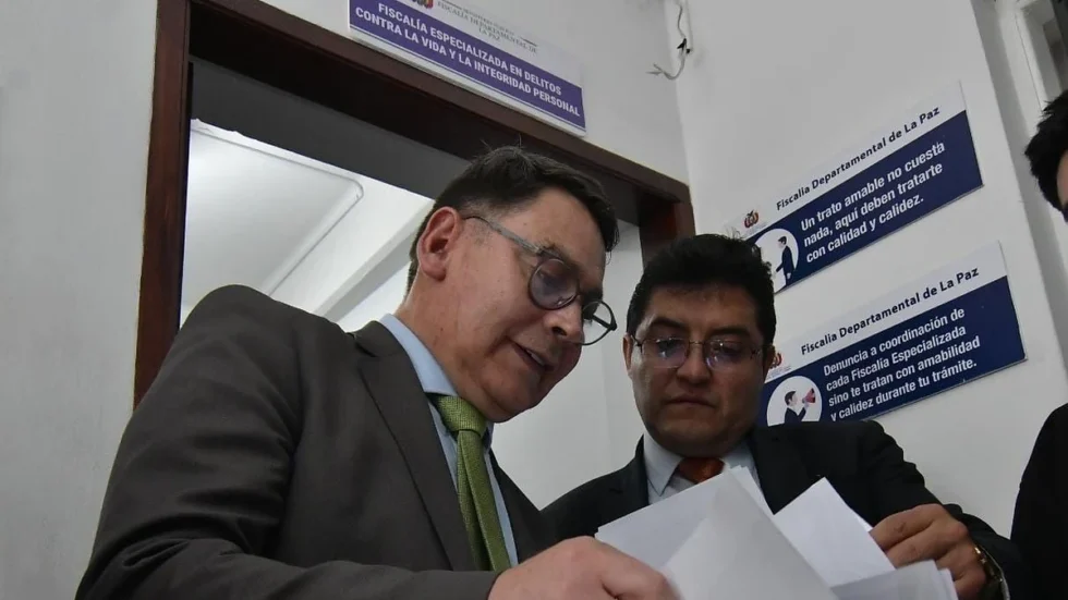AGUILERA RECUPERA SU LIBERTAD TRAS DECLARAR ANTE EL TRIBUNAL POR EL 26 DE JUNIO