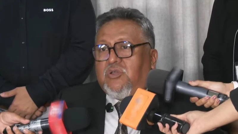 FISCAL LUIS MONTAÑO SE PRESENTA VOLUNTARIAMENTE ANTE LA FELCC Y ES TRASLADADO A CELDAS