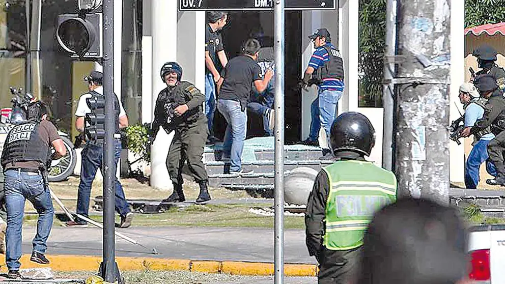 CASO EUROCHRONOS: UN POLICÍA CONDENADO Y CUATRO EFECTIVOS VUELVEN A JUICIO