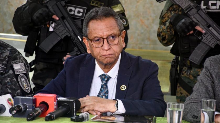 GOBIERNO PIDE INFORME A PARAGUAY POR 11.800 LITROS DE PRECURSORES QUÍMICOS