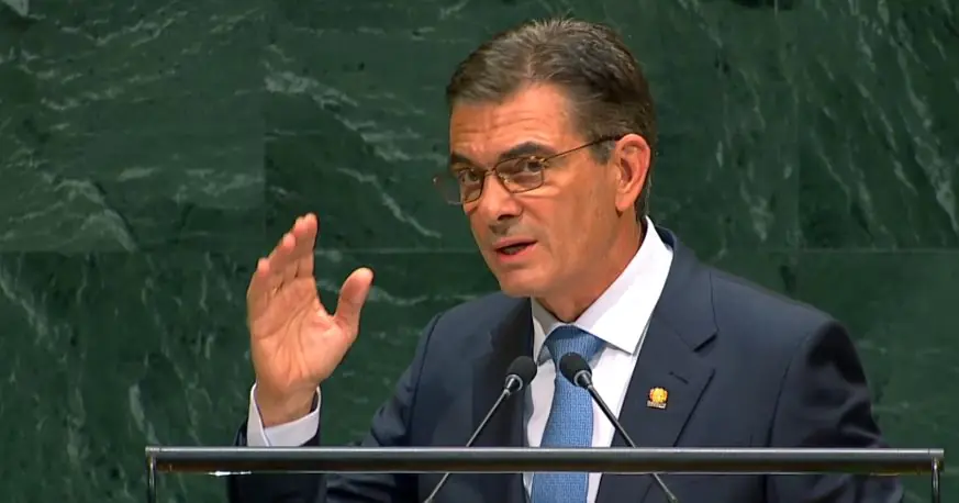 PAZ: “NO NOS ENTREGARON UN MAR DE GAS” Y CRITICA LA ESTRATEGIA MARÍTIMA