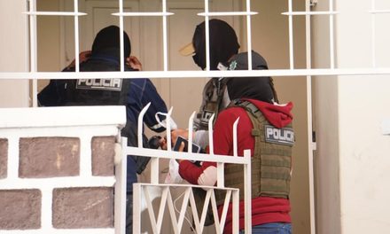 FELCN Y FISCALES ALLANAN VIVIENDA VINCULADA A EDUARDO DEL CASTILLO EN LA PAZ