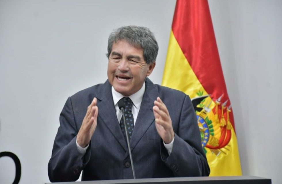 HERNÁN PAREDES PRESENTA SU RENUNCIA IRREVOCABLE AL VICEMINISTERIO DE RÉGIMEN INTERIOR